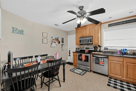 Casa en venta en Tampa, Florida, 3 dormitorios, 130.06 m2 № 2396143 - foto 9