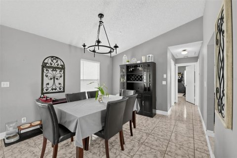 Casa en venta en Tampa, Florida, 3 dormitorios, 130.06 m2 № 2396143 - foto 16