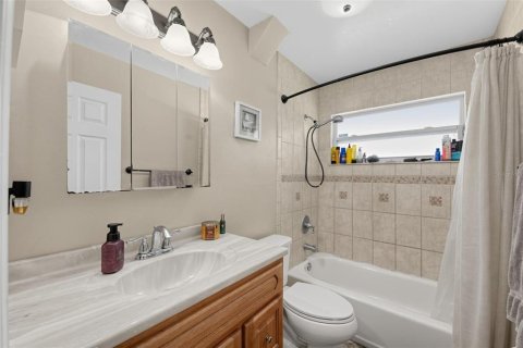 Casa en venta en Tampa, Florida, 3 dormitorios, 130.06 m2 № 2396143 - foto 30
