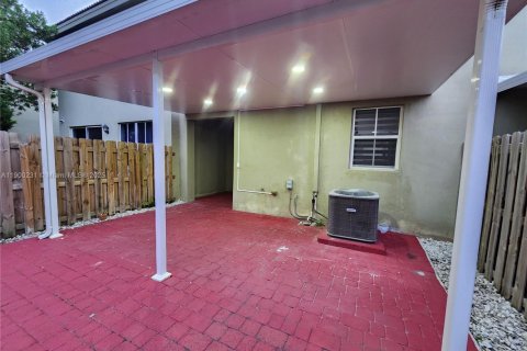 Adosado en alquiler en Homestead, Florida, 3 dormitorios, 160.81 m2 № 1952055 - foto 23