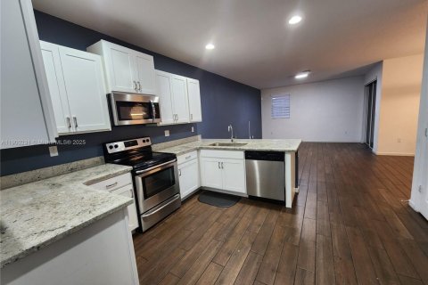 Adosado en alquiler en Homestead, Florida, 3 dormitorios, 160.81 m2 № 1952055 - foto 3