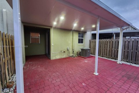 Adosado en alquiler en Homestead, Florida, 3 dormitorios, 160.81 m2 № 1952055 - foto 24