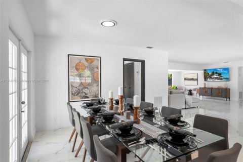 Villa ou maison à vendre à Fort Lauderdale, Floride: 5 chambres, 216.46 m2 № 1937892 - photo 13