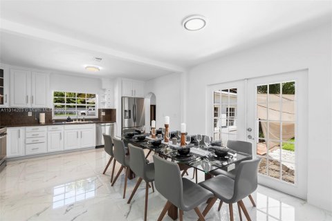 Villa ou maison à vendre à Fort Lauderdale, Floride: 5 chambres, 216.46 m2 № 1937892 - photo 11