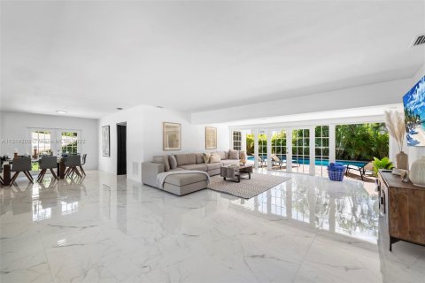 Villa ou maison à vendre à Fort Lauderdale, Floride: 5 chambres, 216.46 m2 № 1937892 - photo 10