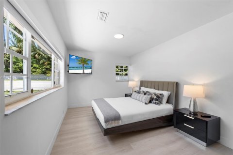 Villa ou maison à vendre à Fort Lauderdale, Floride: 5 chambres, 216.46 m2 № 1937892 - photo 17