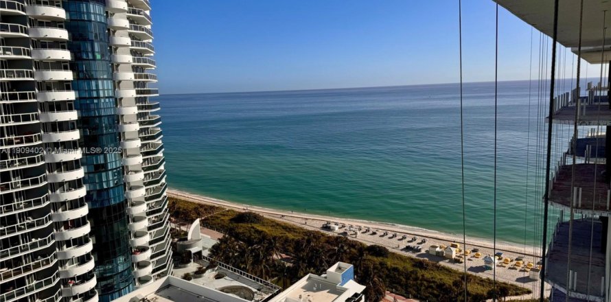 Condo à Miami Beach, Floride, 2 chambres  № 1966331