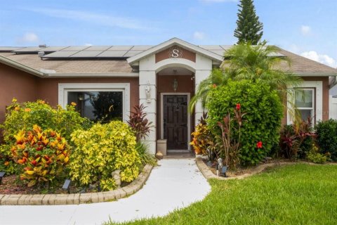 House in New Port Richey, Florida 3 bedrooms, 157.75 sq.m. № 1829462 - photo 8