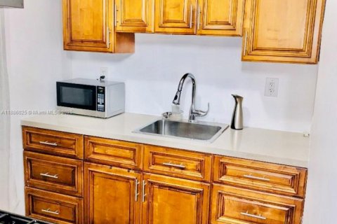 Condominio en venta en Miami Beach, Florida, 1 dormitorio, 37.81 m2 № 1981627 - foto 20