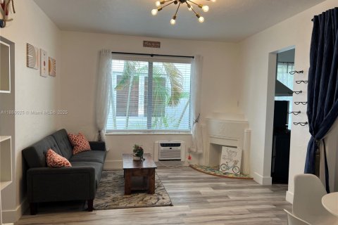 Condominio en venta en Miami Beach, Florida, 1 dormitorio, 37.81 m2 № 1981627 - foto 8