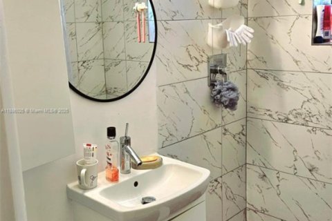 Condominio en venta en Miami Beach, Florida, 1 dormitorio, 37.81 m2 № 1981627 - foto 9
