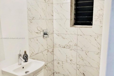 Condominio en venta en Miami Beach, Florida, 1 dormitorio, 37.81 m2 № 1981627 - foto 21