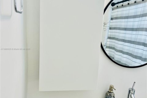 Condominio en venta en Miami Beach, Florida, 1 dormitorio, 37.81 m2 № 1981627 - foto 18