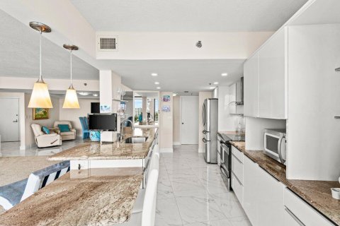 Copropriété à vendre à Highland Beach, Floride: 2 chambres, 190.45 m2 № 2147202 - photo 15