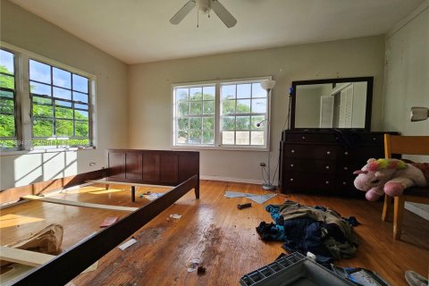 Villa ou maison à vendre à Miami, Floride: 4 chambres, 165.92 m2 № 1941496 - photo 15