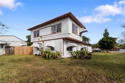 Villa ou maison à vendre à Miami, Floride: 4 chambres, 165.92 m2 № 1941496 - photo 3