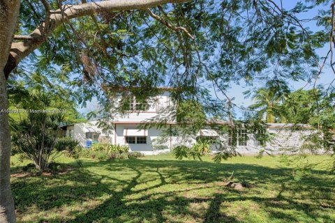 Villa ou maison à vendre à Miami, Floride: 4 chambres, 165.92 m2 № 1941496 - photo 24