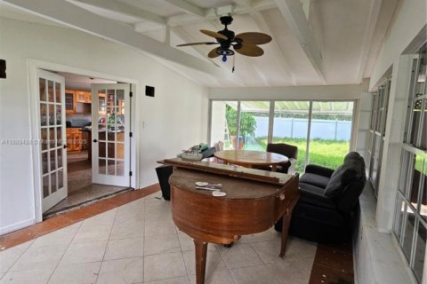 Villa ou maison à vendre à Miami, Floride: 4 chambres, 165.92 m2 № 1941496 - photo 13