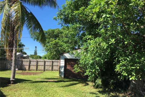 Villa ou maison à vendre à Miami, Floride: 4 chambres, 165.92 m2 № 1941496 - photo 23