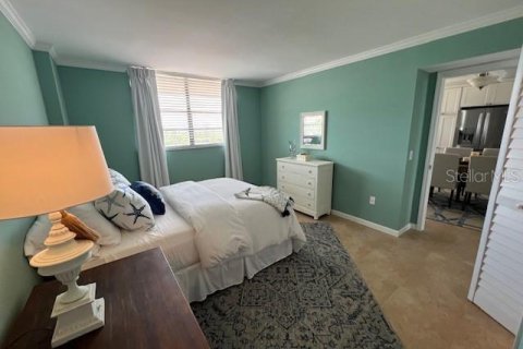Condo in Redington Shores, Florida, 2 bedrooms  № 1686965 - photo 22
