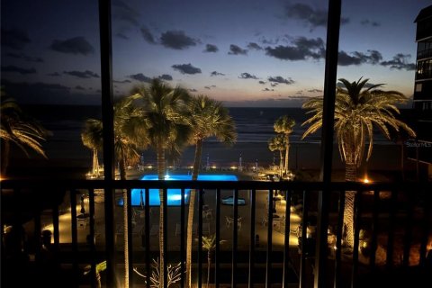 Condo in Redington Shores, Florida, 2 bedrooms  № 1686965 - photo 6