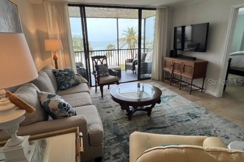 Condo in Redington Shores, Florida, 2 bedrooms  № 1686965 - photo 13