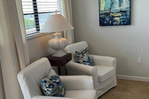 Condo in Redington Shores, Florida, 2 bedrooms  № 1686965 - photo 25