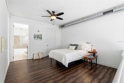 Condominio en venta en Orlando, Florida, 1 dormitorio, 87.24 m2 № 2156750 - foto 16