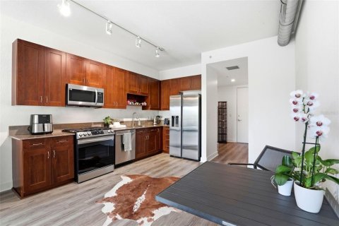 Condominio en venta en Orlando, Florida, 1 dormitorio, 87.24 m2 № 2156750 - foto 9