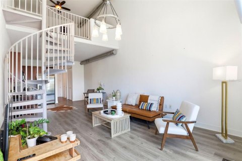 Condominio en venta en Orlando, Florida, 1 dormitorio, 87.24 m2 № 2156750 - foto 13