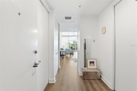 Condominio en venta en Orlando, Florida, 1 dormitorio, 87.24 m2 № 2156750 - foto 4