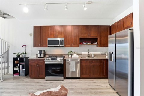 Condominio en venta en Orlando, Florida, 1 dormitorio, 87.24 m2 № 2156750 - foto 7