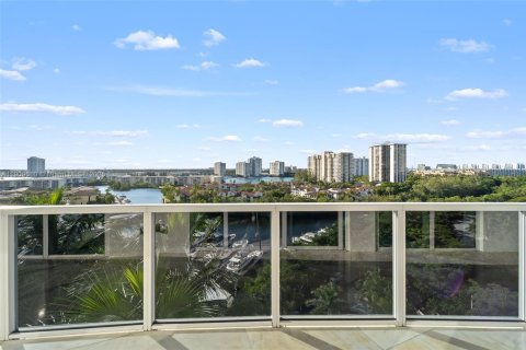Condominio en alquiler en Aventura, Florida, 3 dormitorios, 207.64 m2 № 2012991 - foto 25