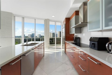 Condominio en alquiler en Aventura, Florida, 3 dormitorios, 207.64 m2 № 2012991 - foto 9