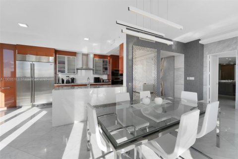 Condominio en alquiler en Aventura, Florida, 3 dormitorios, 207.64 m2 № 2012991 - foto 11