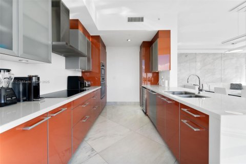 Condominio en alquiler en Aventura, Florida, 3 dormitorios, 207.64 m2 № 2012991 - foto 8