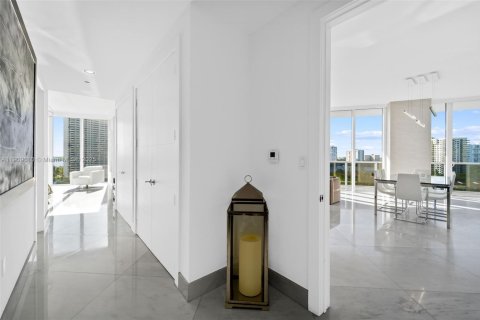 Condominio en alquiler en Aventura, Florida, 3 dormitorios, 207.64 m2 № 2012991 - foto 12