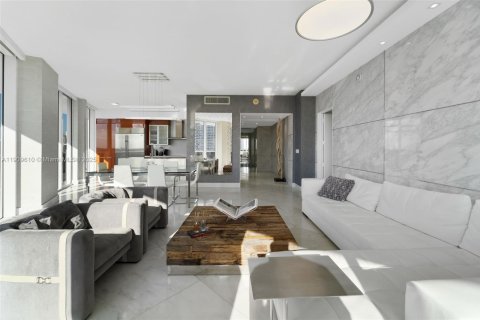 Condominio en alquiler en Aventura, Florida, 3 dormitorios, 207.64 m2 № 2012991 - foto 7