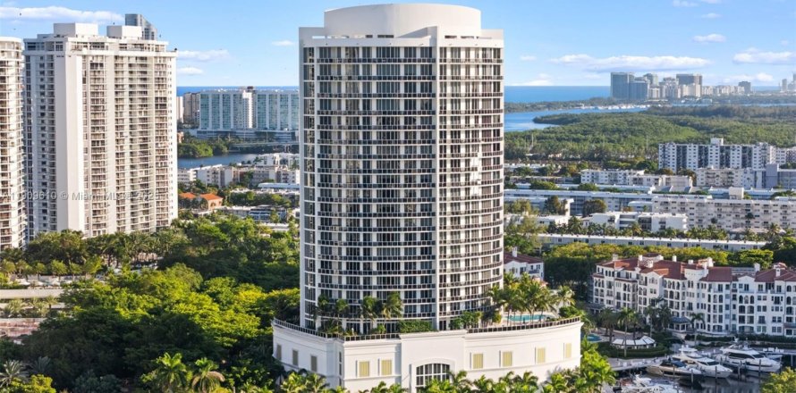 Condominio en Aventura, Florida, 3 dormitorios  № 2012991