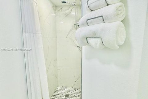 Купить кондоминиум в Орландо, Флорида 2 спальни, № 1988891 - фото 12