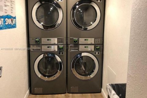 Купить кондоминиум в Орландо, Флорида 2 спальни, № 1988891 - фото 22