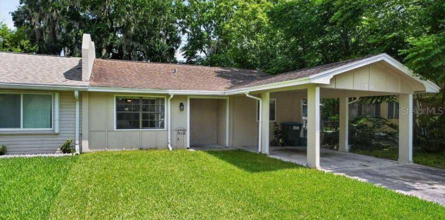 Townhouse in Holly Hill, Florida 2 bedrooms, 96.06 sq.m. № 2223065