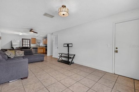 Townhouse in Holly Hill, Florida 2 bedrooms, 96.06 sq.m. № 2223065 - photo 4