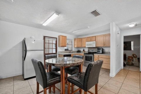 Townhouse in Holly Hill, Florida 2 bedrooms, 96.06 sq.m. № 2223065 - photo 7