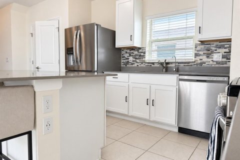 Villa ou maison à louer à Orlando, Floride: 3 chambres, 151.52 m2 № 2389263 - photo 10
