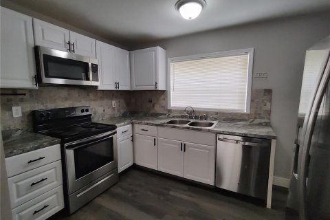 Снять в аренду квартиру в Деланд, Флорида 1 комната, 96.25м2, № 1901720 - фото 4