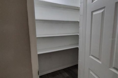 Снять в аренду квартиру в Деланд, Флорида 1 комната, 96.25м2, № 1901720 - фото 8