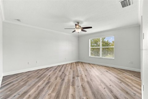 Villa ou maison à vendre à Land O' Lakes, Floride: 4 chambres, 190.91 m2 № 2389066 - photo 15