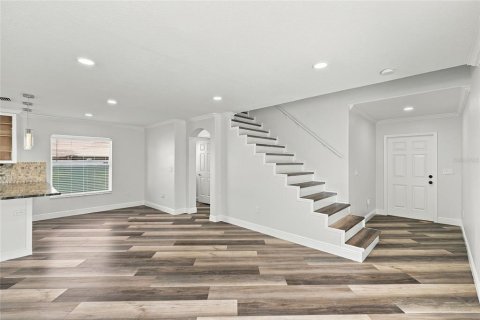 Villa ou maison à vendre à Land O' Lakes, Floride: 4 chambres, 190.91 m2 № 2389066 - photo 8