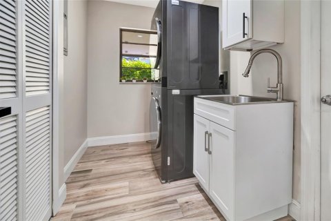 House in Orlando, Florida 4 bedrooms, 204.11 sq.m. № 1812404 - photo 23